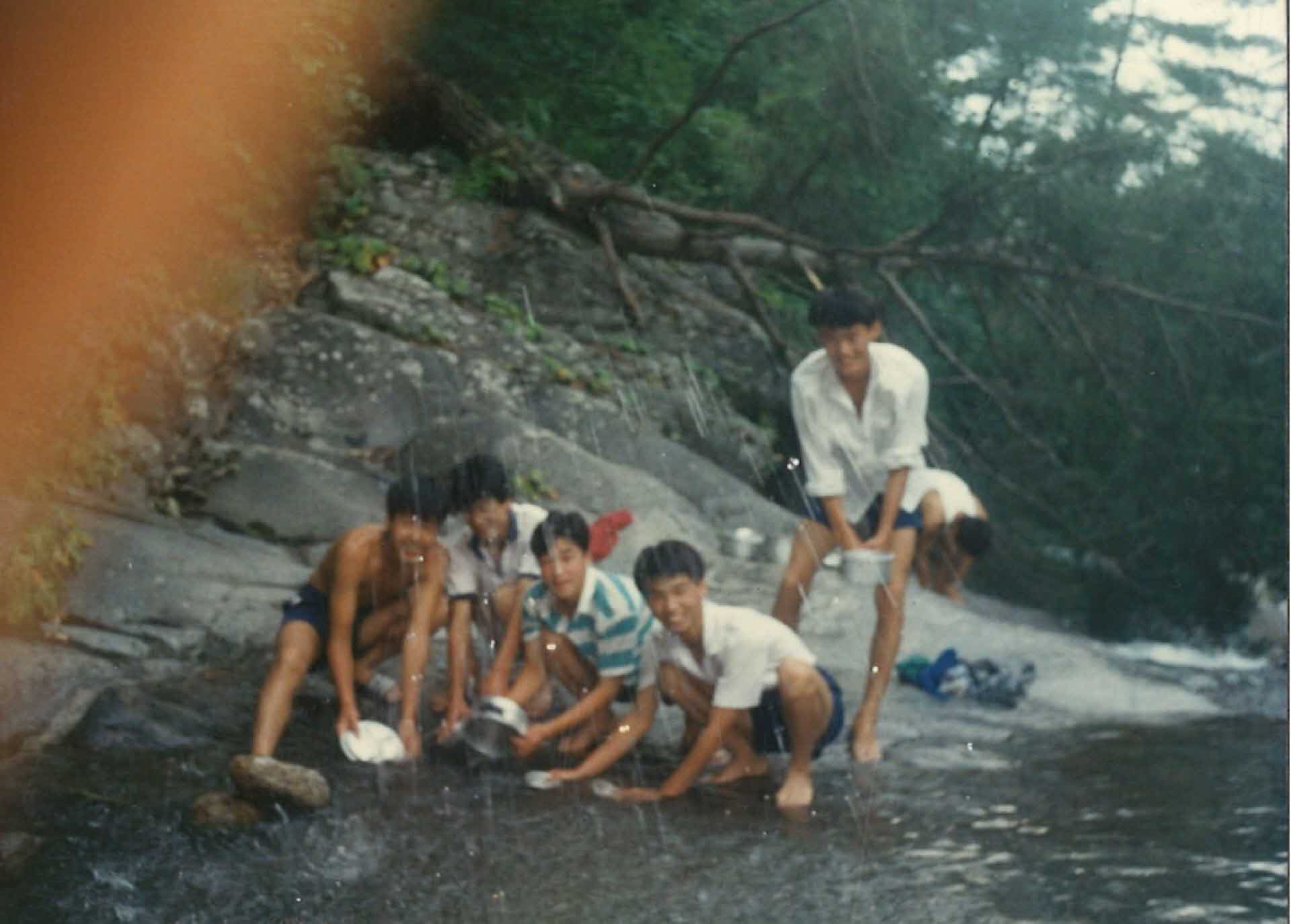 계곡물놀이-남자5