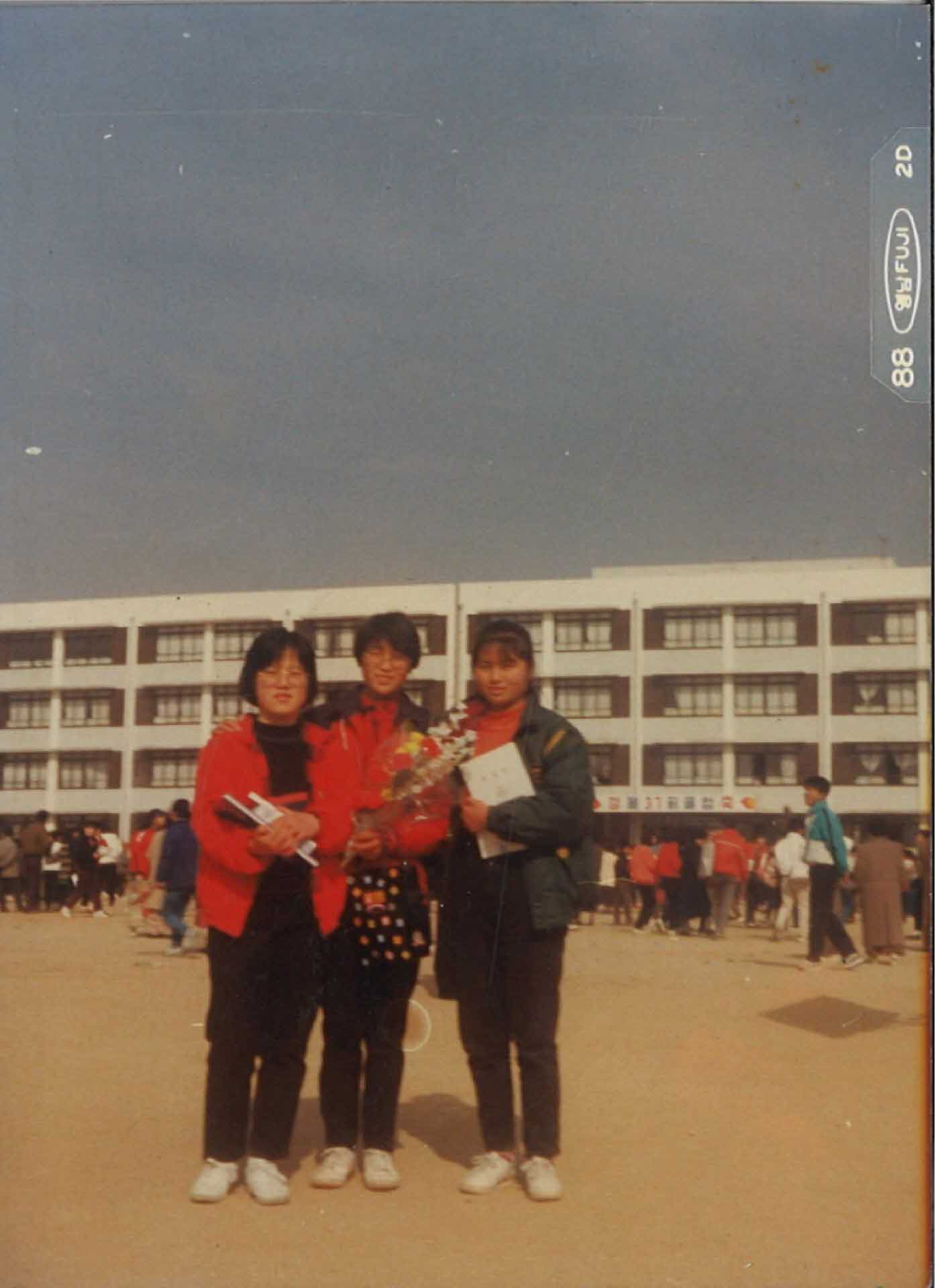 졸업식-여학생3