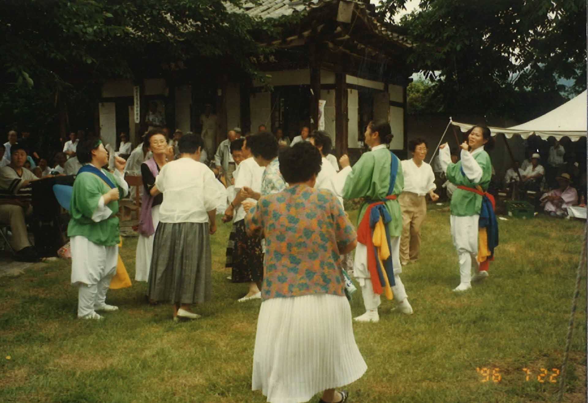 96년 순흥풍물 봉도각 공연-관객과 함께2
