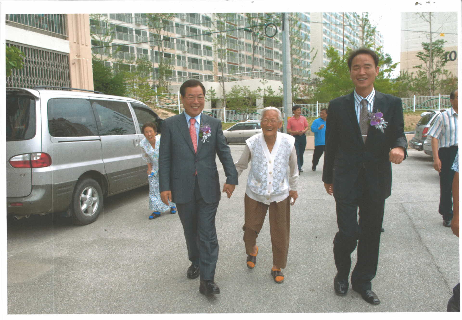 2000년대 김주영 시장 활동사진 출력본