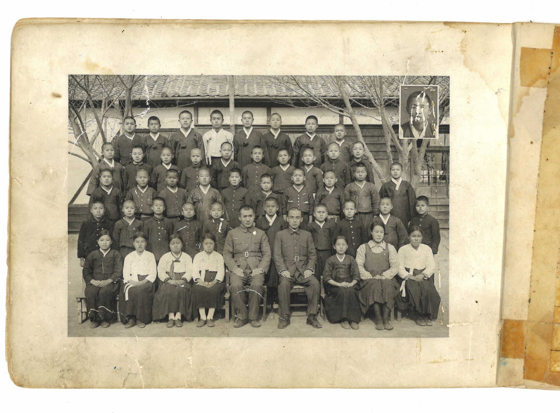 안정공립심상소학교(尋常小學校) 졸업기념사진첩